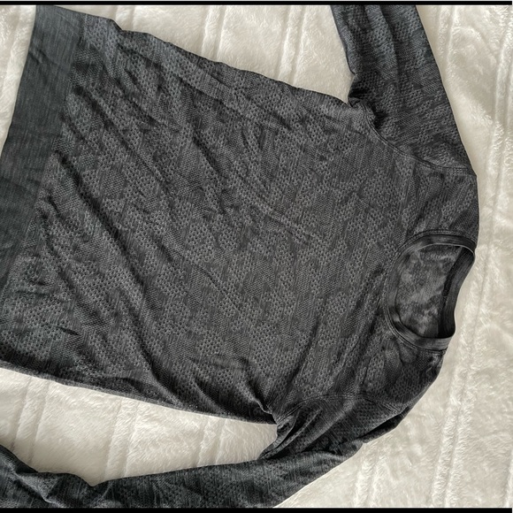 Lululemon swiftly breeze long sleeve - Picture 2 of 5